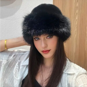 NEW: Women's Luxury Faux Fur Winter Hat, Thick, Fluffy, Warm, Lightweight